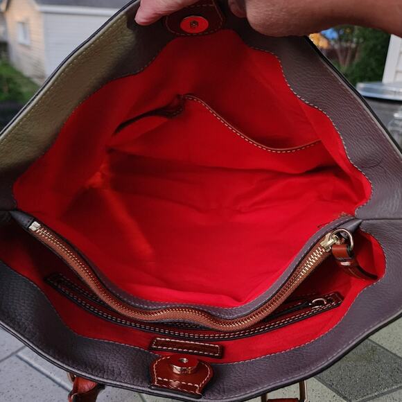 Dooney & Bourke Chelsea Pebble Grain Leather Shopper Tote Bag - Picture 5 of 10